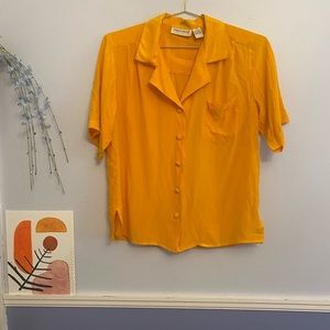 Vintage Potomac Collection button down 100% silk collared bright collared blouse